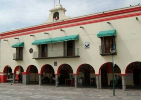 Asaltan hombres armados Telecom en Chiautempan