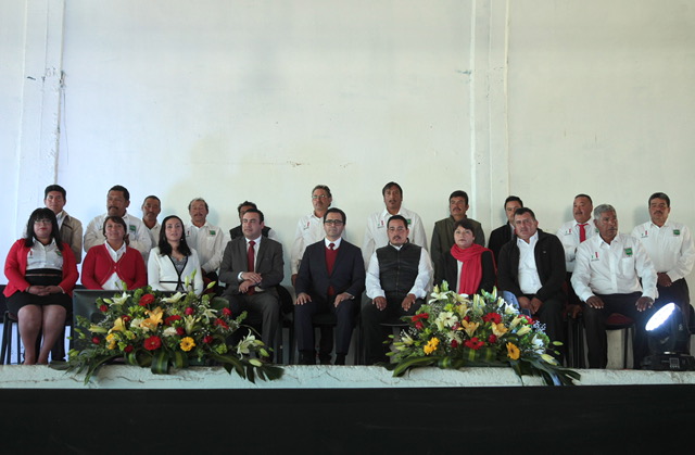 Secretario de Educación presenció el Primer Informe del Alcalde de Españita