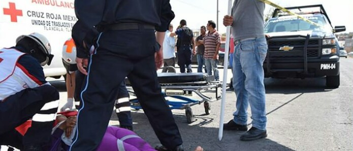 Atropella colectiva  a mujer motociclista en la federal
