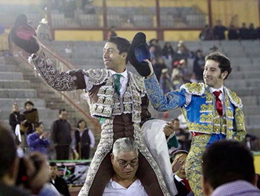 Flores y Saldivar se llevan oreja en Apizaco