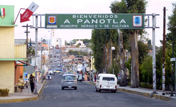 Maniatado y golpeado abandonan a chofer en Panotla