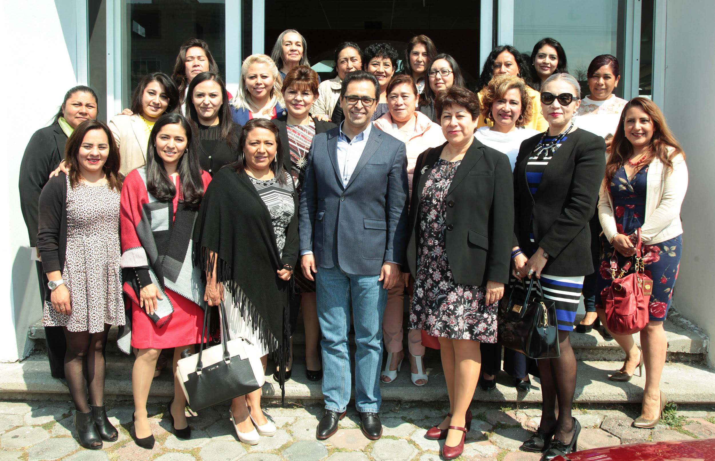 Conmemora Secretario de Educación el Día Internacional de la Mujer