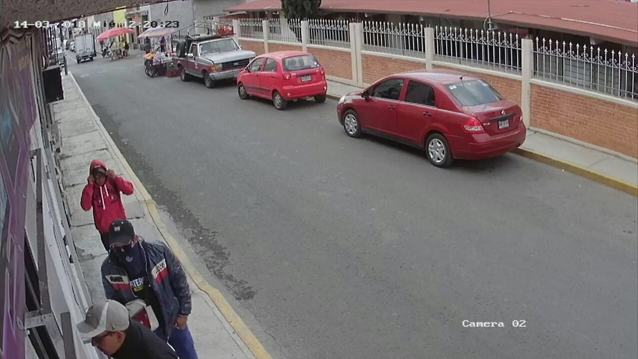 Asaltan casa de empeño, sujetos son grabados