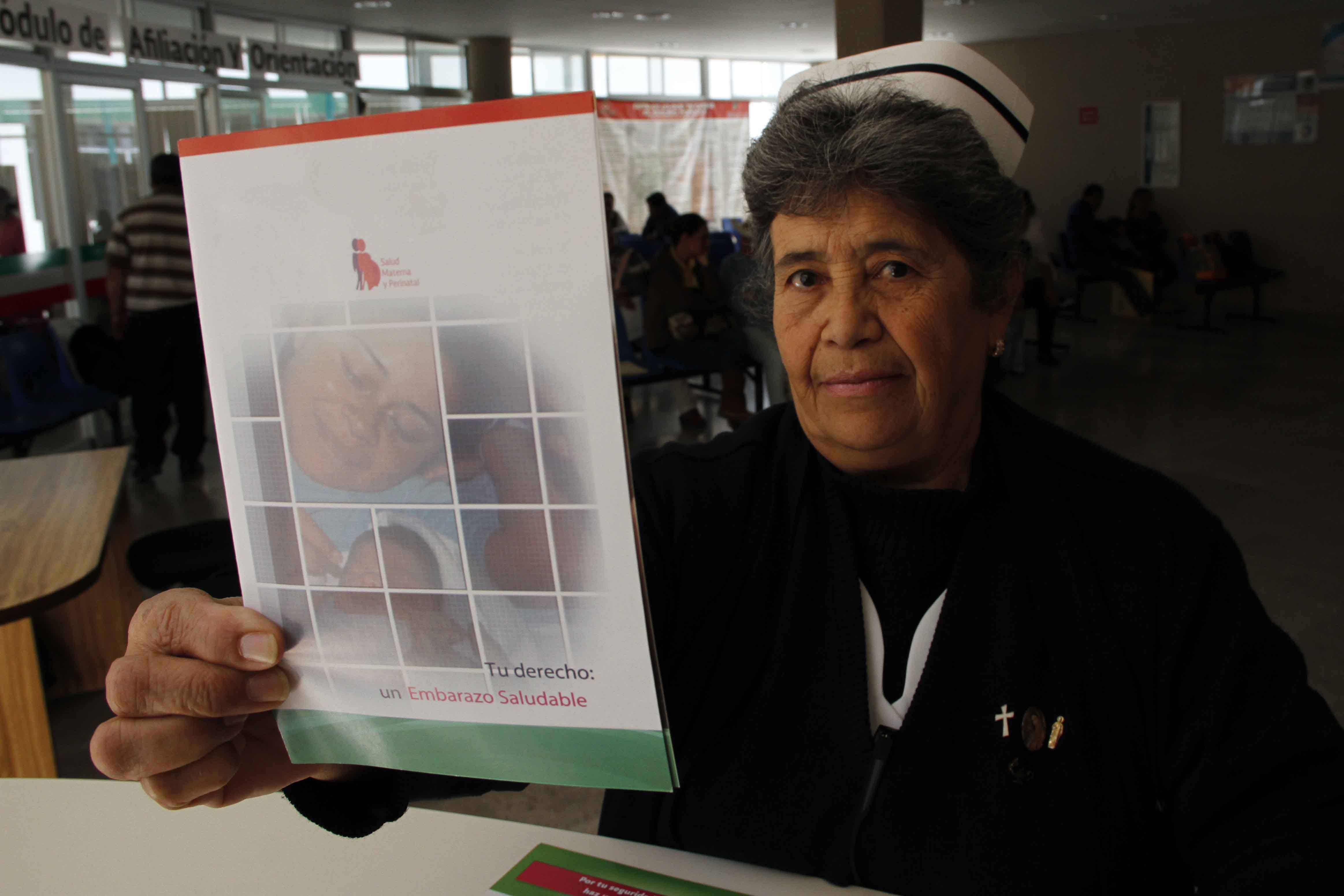 Brinda SESA orientación telefónica en salud a la mujer