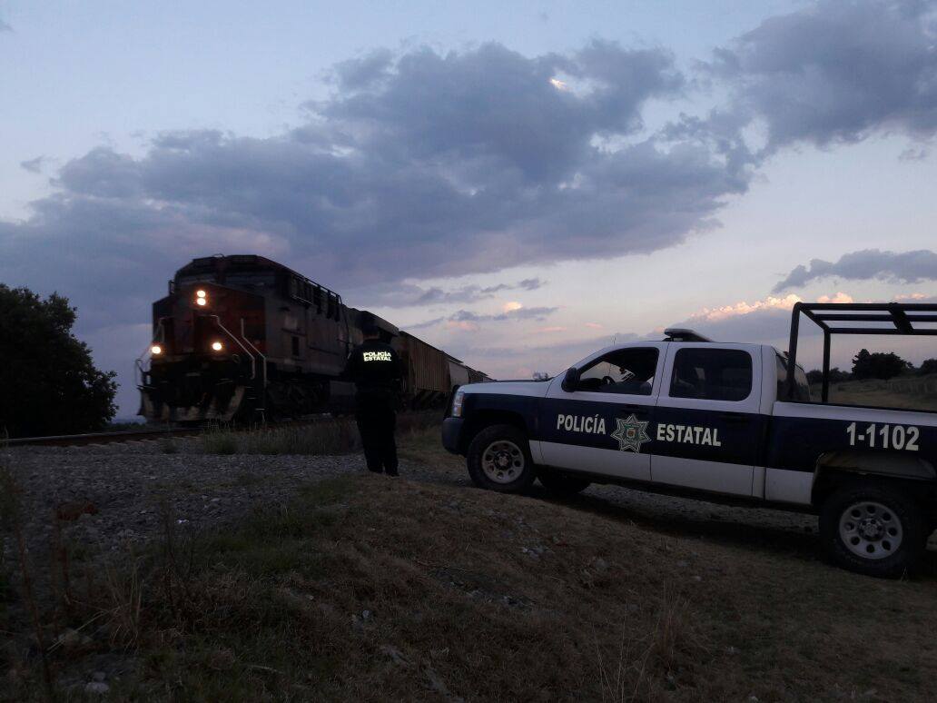 Frustran robo al tren y recuperan mercancía en Tlaxco