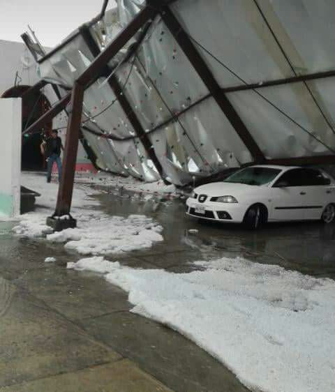 Afecta granizada domicilios en Tetla de la Solidaridad