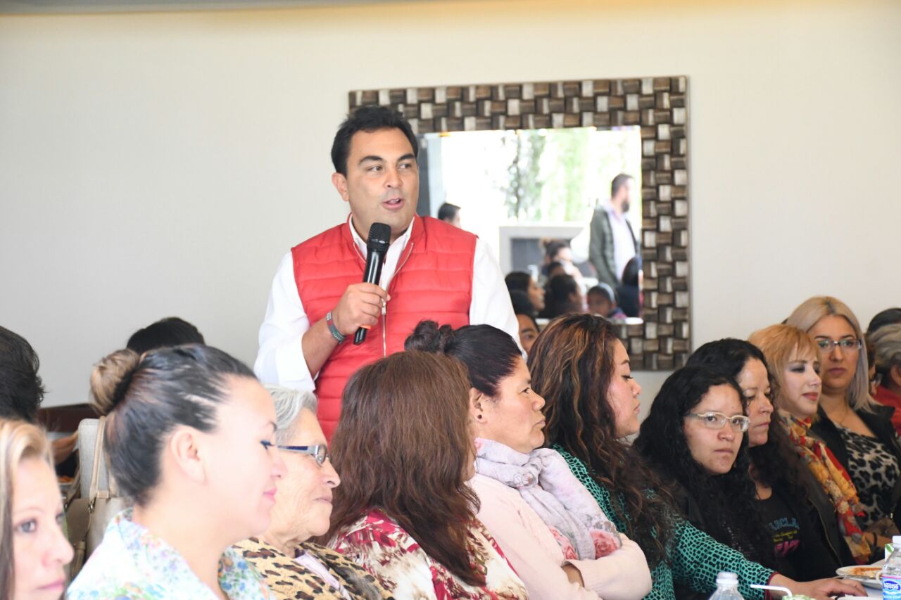 Más de 100 promotoras del voto se suman a Mariano González