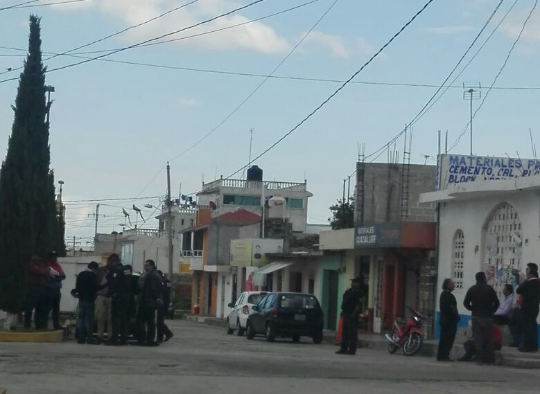 Amedrenta regidor con funciones de alcalde a tesorera de Ixtenco