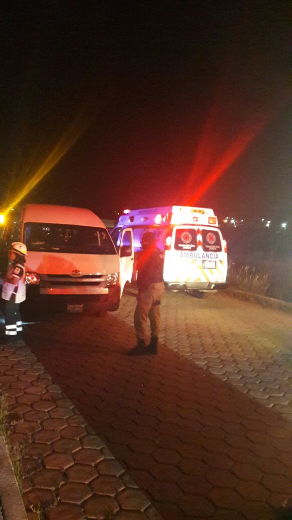 Disparan a conductor de colectiva en Tzompantepec