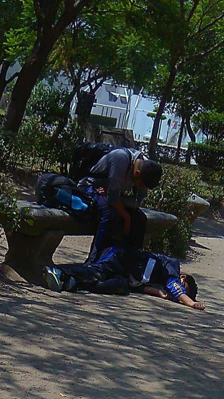 ‘Pasaditos de copas’, alumnos del Cbtis insultan a mujer