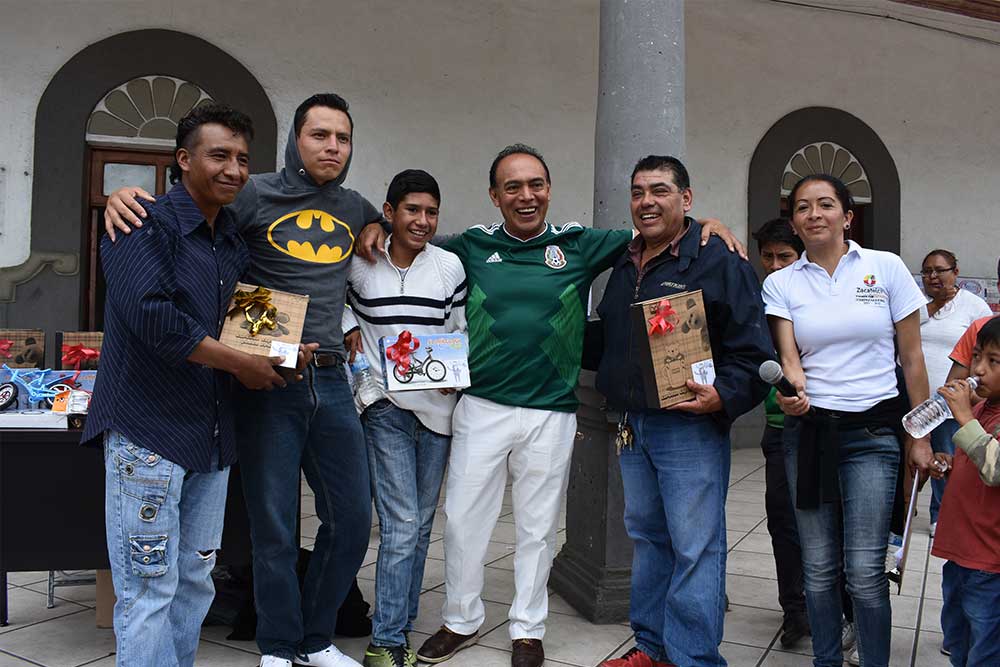 Celebra Gobierno de Zacatelco el Día del Padre