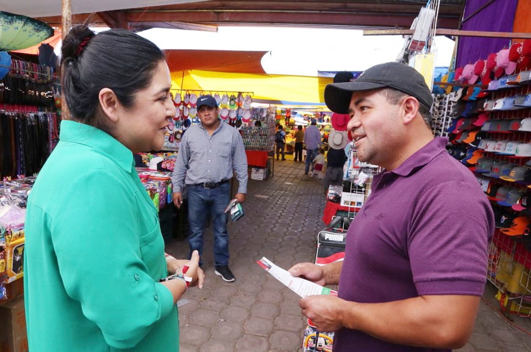 Tianguistas y comerciantes de Tlaxcala refrendan apoyo a Anabel Alvarado