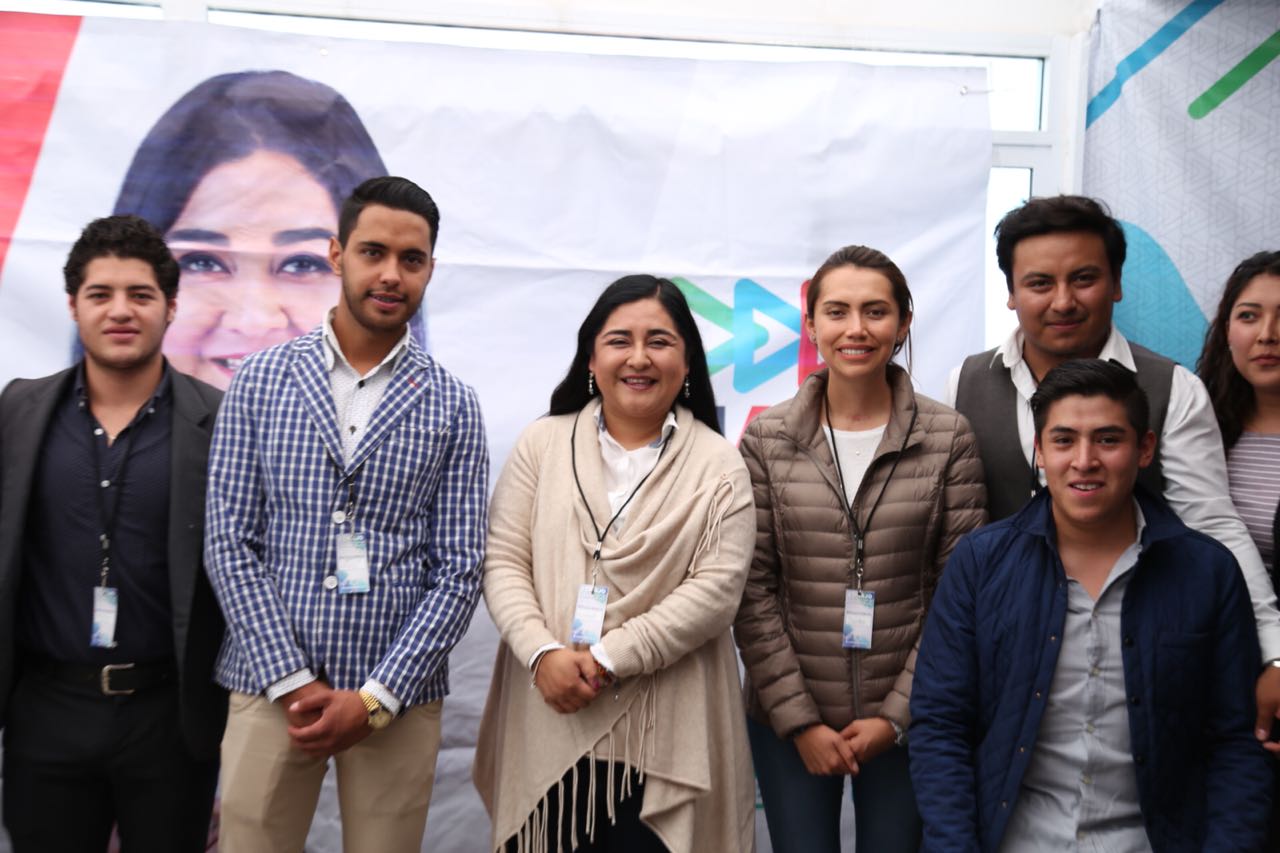 Jóvenes se comprometen con AAV para alcanzar el triunfo