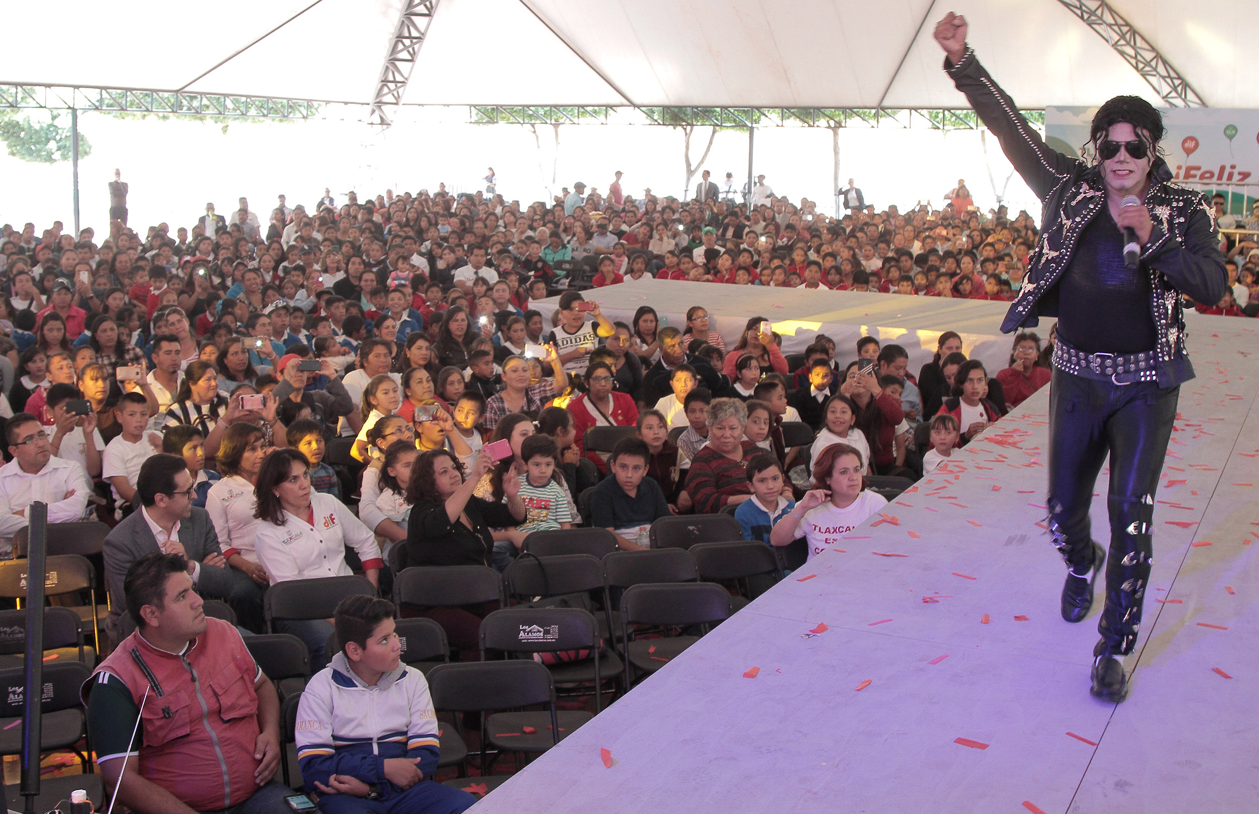 Celebran DIF y SEPE a infantes tlaxcaltecas con show musical