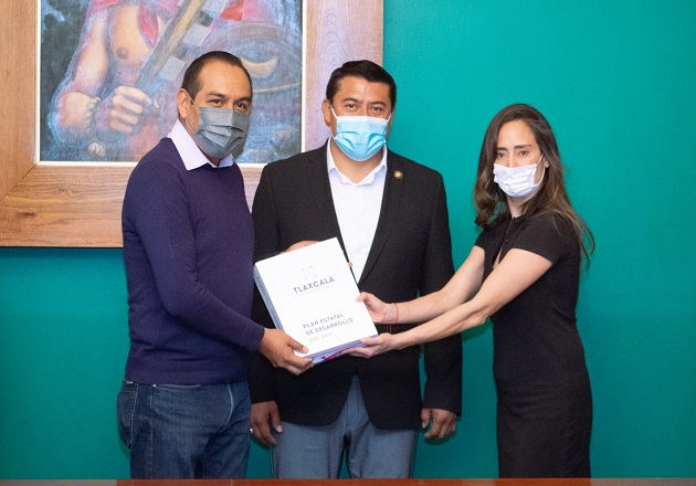 Recibe LXIV Legislatura de Tlaxcala Plan Estatal de Desarrollo 2021-2027