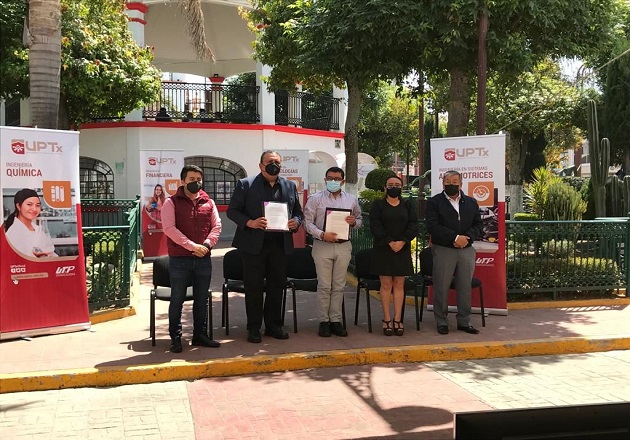 Llevan universidad a Papalotla, gracias a un convenio entre Ayuntamiento y UPTx
