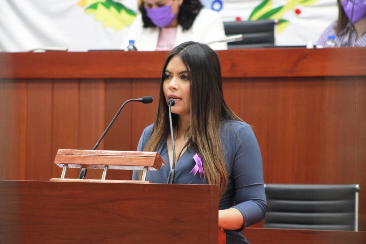 Impulsa Diputada Lorena Ruiz reformas para proteger a menores contra matrimonio