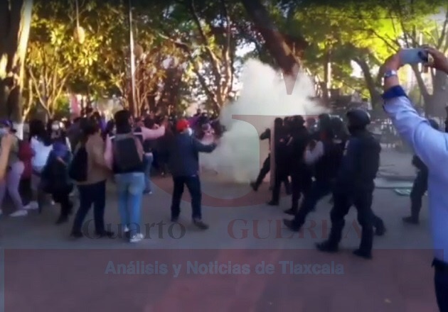 Marcha del 8 de marzo en Tlaxcala acaba en disturbios