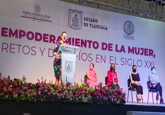 Exhorta Lorena Ruiz a no dejarse intimidar y a seguir siendo mujeres en pie de lucha