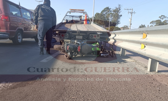 Muere un joven motociclista al derrapar en Chiautempan