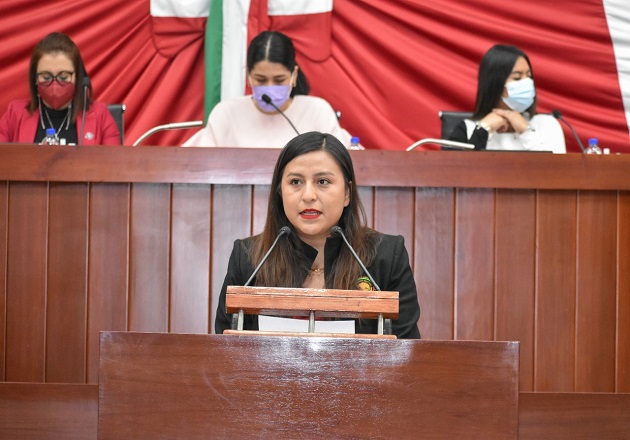 Propone Lupita Cuamatzi reconocer con presea a personal médico y de enfermería