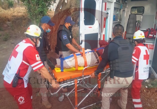 Cae albañil desde una altura de 5 metros, en Amaxac