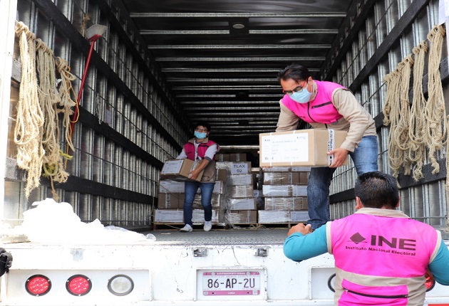 Sin incidentes llegaron a Tlaxcala las papeletas para la jornada de revocación de mandato