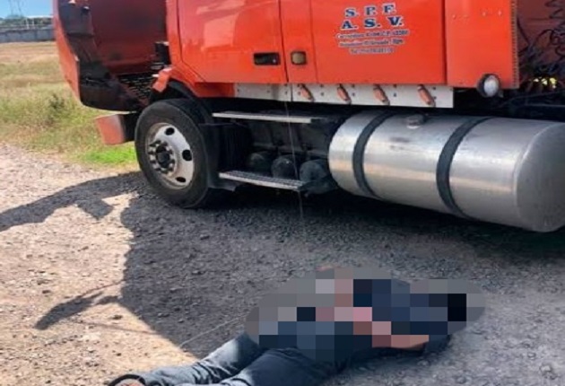 Dejan maniatado a trailero y le roban su unidad
