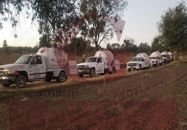 Policía de Calpulalpan asegura siete pipas ‘huachigaseras’; hay dos detenidos