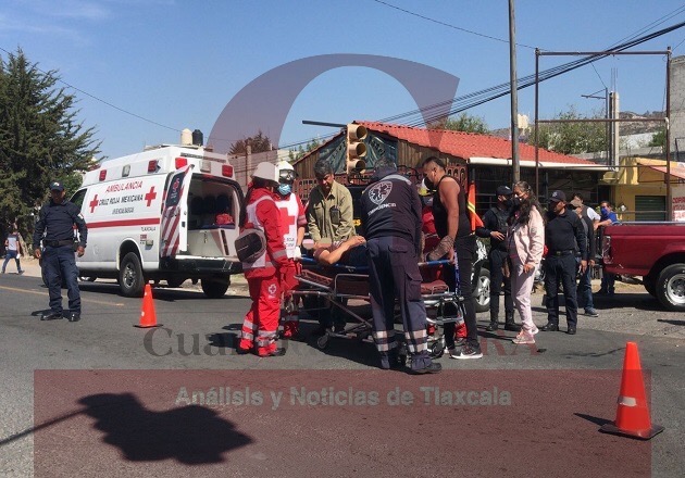 Camioneta atropella a motociclista en Panotla