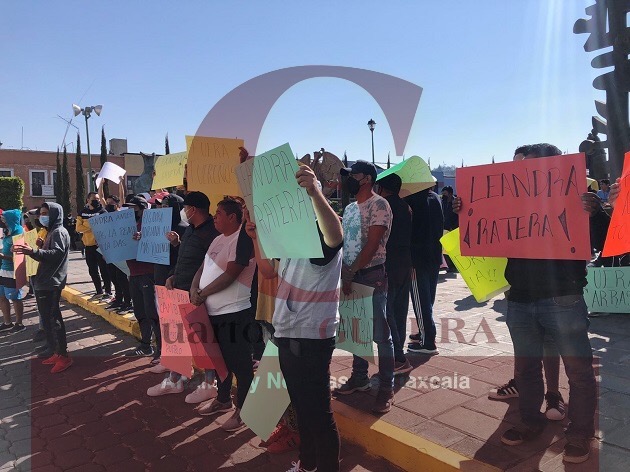 Con manifestación exigen al Congreso destituir a la alcaldesa de Mazatecochco