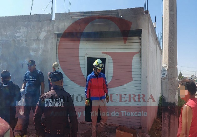 Conato de incendio en un domicilio moviliza a cuerpos de emergencia, en Apizaco