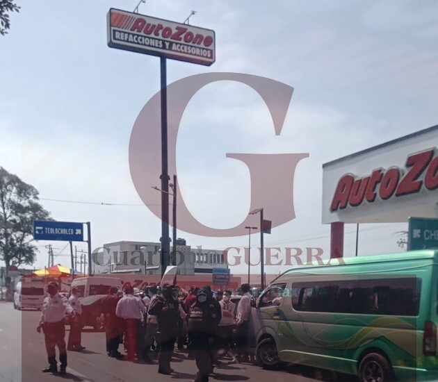 Retienen unidades de transporte público por supuesta invasión de ruta