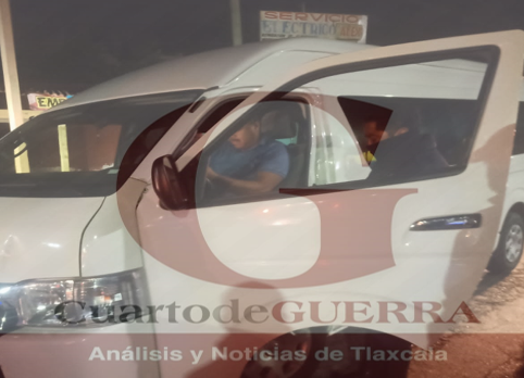 Influyente sujeto de Totolac choca contra una patrulla