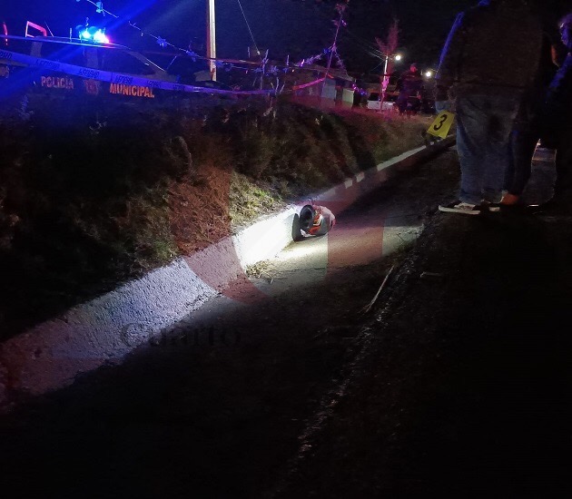 Muere un motociclista al sufrir accidente carretero, en Mazatecochco
