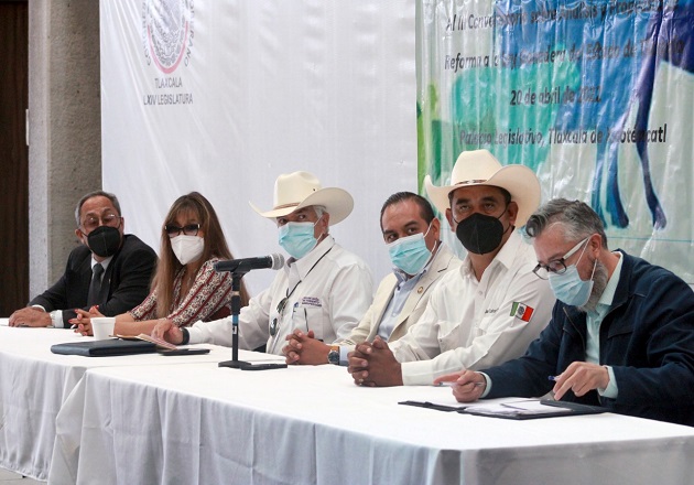 Se realiza III Conversatorio sobre la Ley Ganadera en el Congreso del Estado