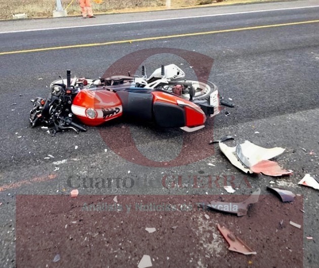 Pierde la vida motociclista tras choque contra camioneta, en Nanacamilpa