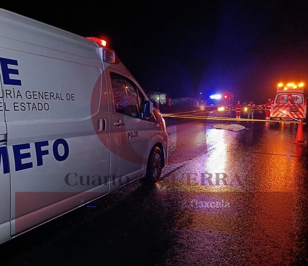 Muere un hombre al intentar cruzar la carretera, en Tetla