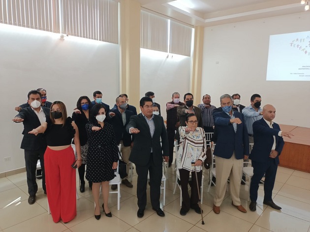 Rinde protesta asociación 100 x Tlaxcala