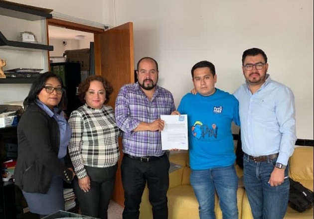 Se beneficiarán jóvenes de Tzompantepec con becas internacionales