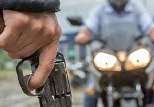 Sujetos armados despojan de su motocicleta a un hombre, en Nativitas
