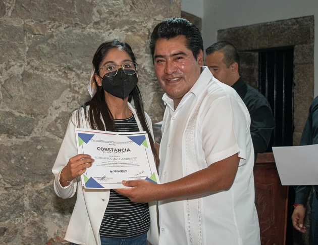 Capacitan a personal del Ayuntamiento de Zacatelco para mejorar su desempeño