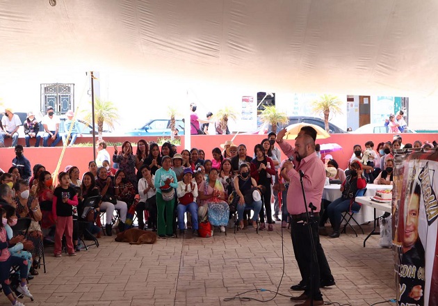 Celebran en grande el Día de las Madres, en Tzompantepec