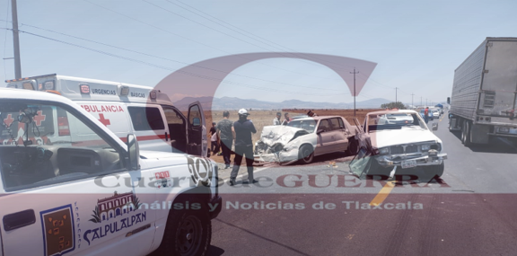 Deja cinco lesionados accidente automovilístico, en Calpulalpan