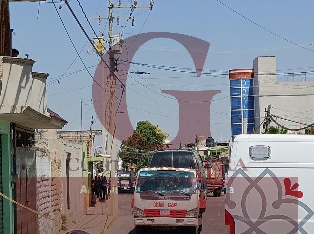 Acribillan a balazos a un trabajador de una empresa de grúas, en Nativitas