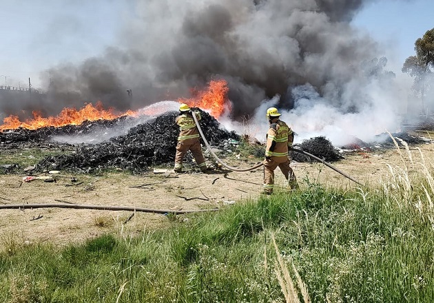 Cuerpo de Bomberos sofoca incendio en terreno baldío