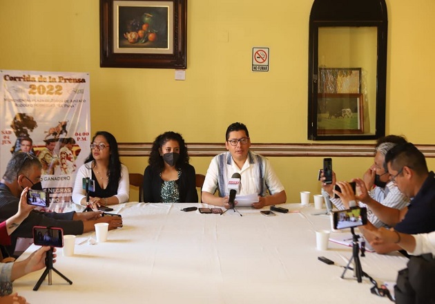 Convoca UPET al Premio Estatal de Periodismo en su edición 2022