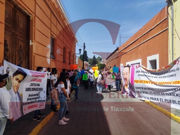 Con plantones, urgen solución al conflicto de Xicohtzinco