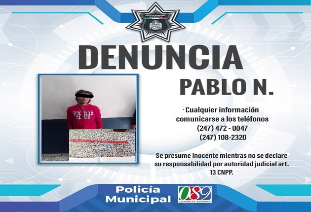 Policía Municipal de Huamantla asegura a sujeto con armas punzocortantes
