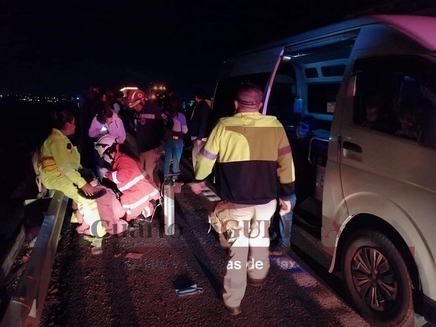 En Xaloztoc, choque de unidad de transporte público deja tres lesionados